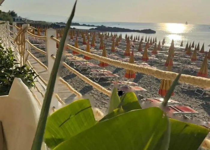 The Dream - Seafront Loft *