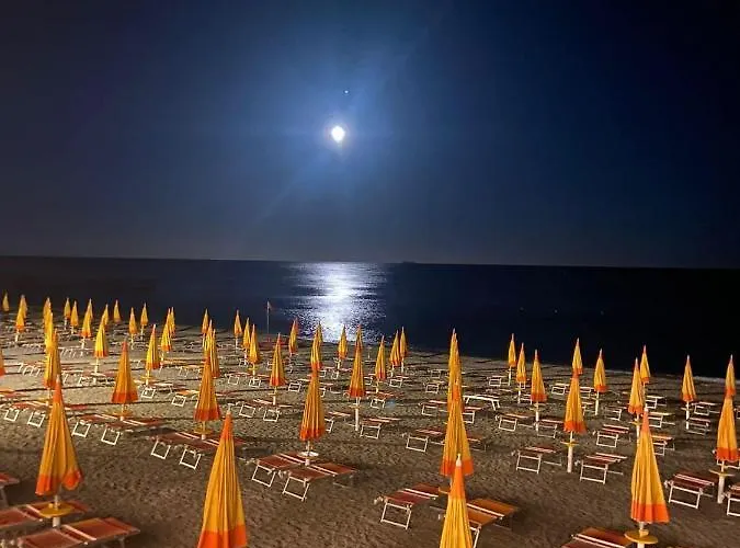 The Dream - Seafront Loft Apartment Giardini Naxos