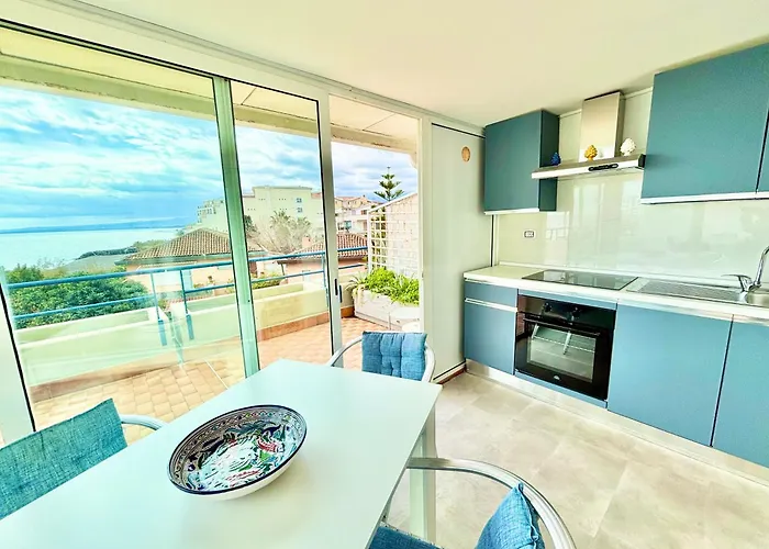 Apartment The Dream - Seafront Loft *